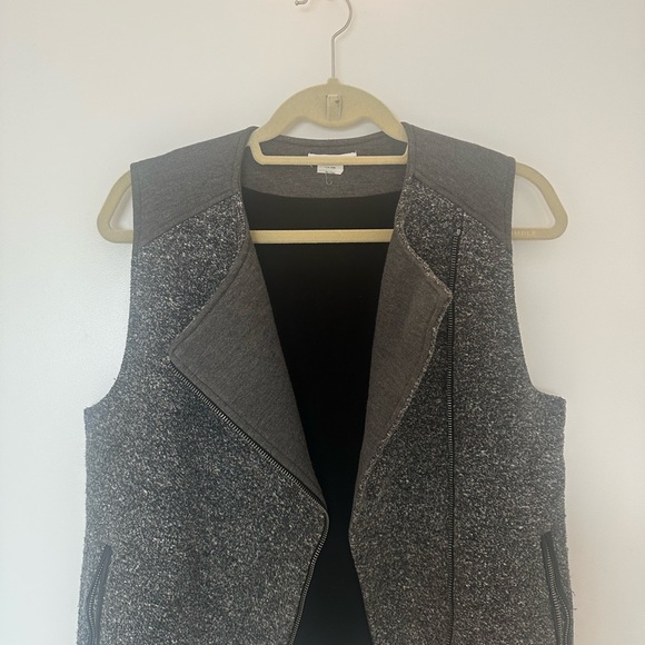 Club Monaco Gray Textured Vest - Picture 2 of 8
